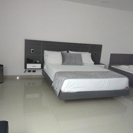 Calle 10 Express Hotel 麦德林 外观 照片