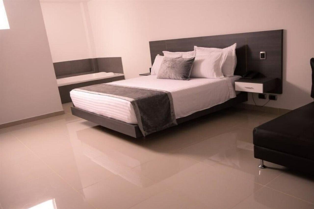 Calle 10 Express Hotel 麦德林 外观 照片
